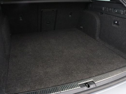 Skoda Superb 1.4 TSI iV Sportline | Trekhaak | 360 Camera | Achterbankverwarming | Adaptive cruise | Alcantara... ActivLease financial lease