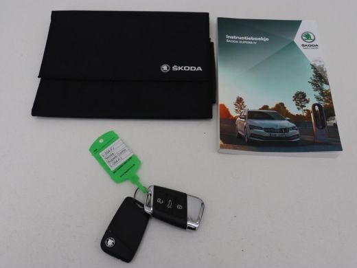 Skoda Superb 1.4 TSI iV Sportline | Trekhaak | 360 Camera | Achterbankverwarming | Adaptive cruise | Alcantara... ActivLease financial lease