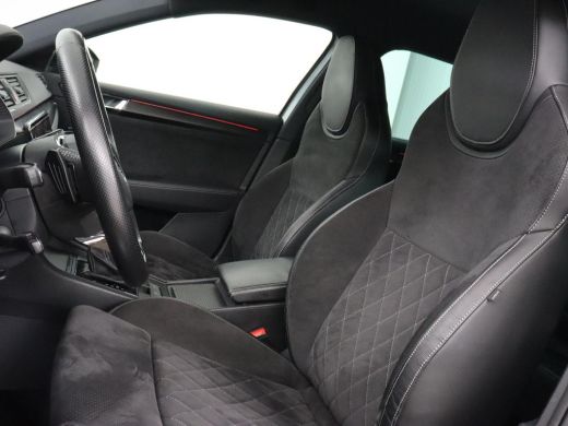 Skoda Superb 1.4 TSI iV Sportline | Trekhaak | 360 Camera | Achterbankverwarming | Adaptive cruise | Alcantara... ActivLease financial lease