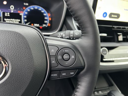 Toyota Corolla Cross Hybrid 140 Dynamic ActivLease financial lease