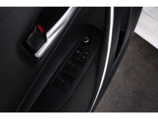 Toyota Corolla Touring Sports 1.8 Hybrid Active Apple/Android carplay, Automaat, Climate! ActivLease financial lease