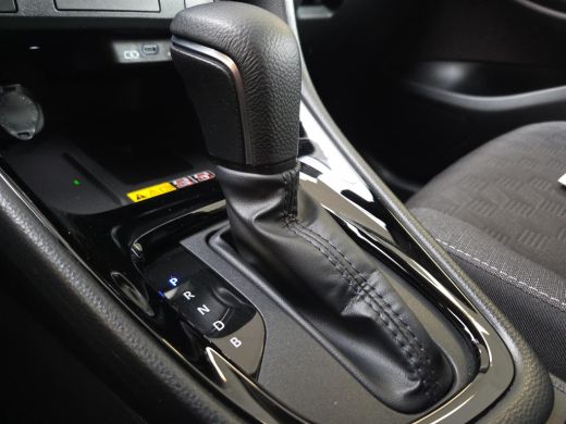 Toyota Yaris 1.5 Hybrid 115 Dynamic | NL Auto | Apple CarPlay | Tel lader | Rijklaarprijs incl. garantie | ActivLease financial lease