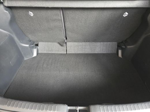 Toyota Yaris 1.5 Hybrid 115 Dynamic | NL Auto | Apple CarPlay | Tel lader | Rijklaarprijs incl. garantie | ActivLease financial lease