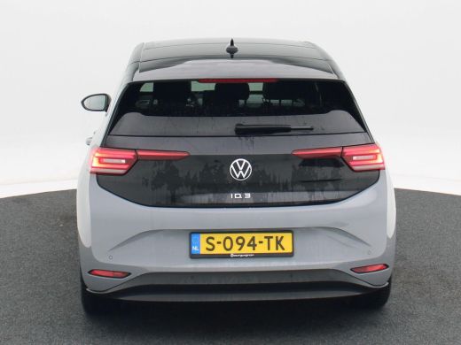Volkswagen ID.3 First Plus 58 kWh | Panoramadak | Adaptive Cruise | Climate Control | Stoelverwarming | Navigatie... ActivLease financial lease