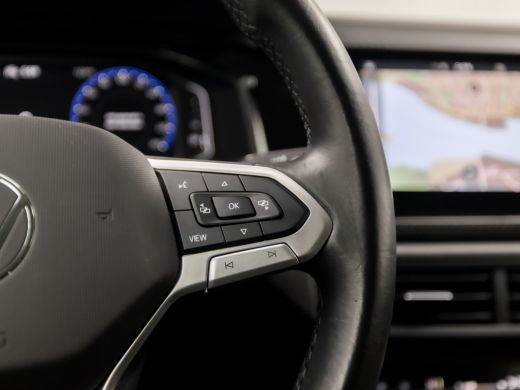 Volkswagen Polo 1.0 TSI Sportline Automaat (VIRTUAL COCKPIT, APPLE CARPLAY, GROOT NAVI, KEYLESS, CLIMATE, CAMERA,... ActivLease financial lease