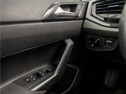 Volkswagen Polo 1.0 TSI Sportline Automaat (VIRTUAL COCKPIT, APPLE CARPLAY, GROOT NAVI, KEYLESS, CLIMATE, CAMERA,... ActivLease financial lease