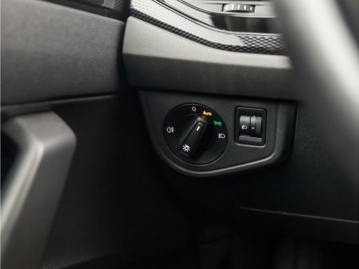 Volkswagen Polo 1.0 TSI Sportline Automaat (VIRTUAL COCKPIT, APPLE CARPLAY, GROOT NAVI, KEYLESS, CLIMATE, CAMERA,... ActivLease financial lease