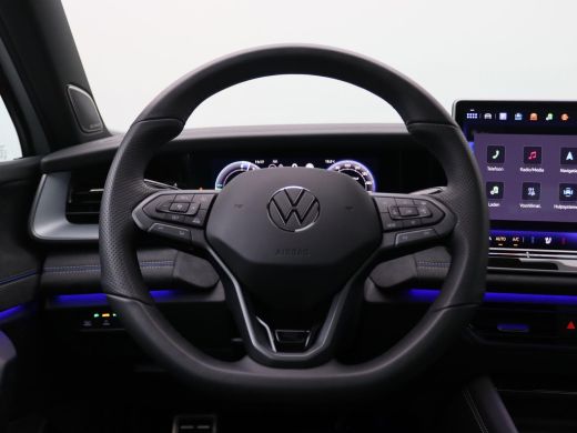 Volkswagen Tayron 1.5 eHybrid R-Line Edition 272PK DSG Trekhaak, Pano-Schuifdak, Head-Up Display, Matrix LED-Verlic... ActivLease financial lease