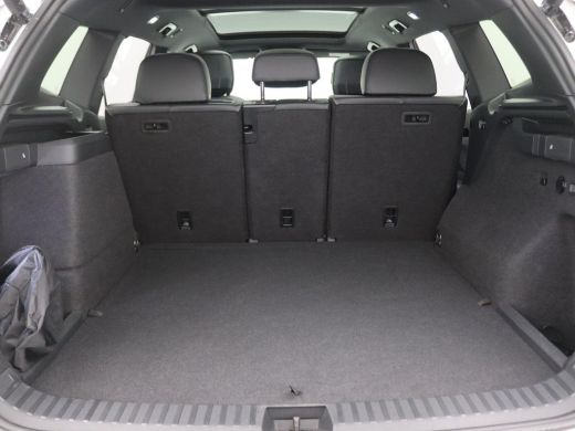 Volkswagen Tayron 1.5 eHybrid R-Line Edition 272PK DSG Trekhaak, Pano-Schuifdak, Head-Up Display, Matrix LED-Verlic... ActivLease financial lease