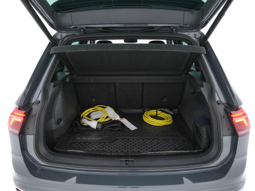 Volkswagen Tiguan 1.4 TSI R-Line Business+ (Plug-in) (INCL-BTW) Aut. *PANO | FULL-LED | ADAPTIVE-CRUISE | DIGI-COCK... ActivLease financial lease
