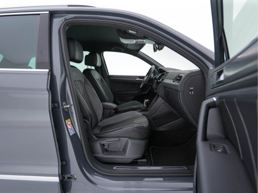 Volkswagen Tiguan 1.4 TSI R-Line Business+ (Plug-in) (INCL-BTW) Aut. *PANO | FULL-LED | ADAPTIVE-CRUISE | DIGI-COCK... ActivLease financial lease