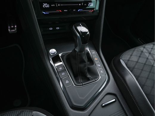 Volkswagen Tiguan 1.4 TSI R-Line Business+ (Plug-in) (INCL-BTW) Aut. *PANO | FULL-LED | ADAPTIVE-CRUISE | DIGI-COCK... ActivLease financial lease