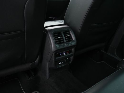 Volkswagen Tiguan 1.4 TSI R-Line Business+ (Plug-in) (INCL-BTW) Aut. *PANO | FULL-LED | ADAPTIVE-CRUISE | DIGI-COCK... ActivLease financial lease