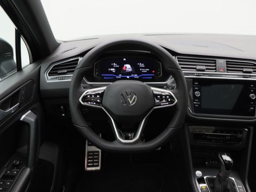 Volkswagen Tiguan 1.5 TSi 150 Pk R-Line Business+ | Black Style | Panoramadak | Adaptive Cruise | Climate Control |... ActivLease financial lease