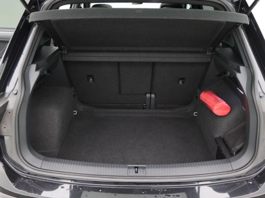 Volkswagen Tiguan 1.5 TSi 150 Pk R-Line Business+ | Black Style | Panoramadak | Adaptive Cruise | Climate Control |... ActivLease financial lease