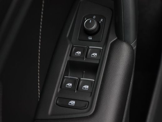 Volkswagen Tiguan 1.5 TSi 150 Pk R-Line Business+ | Black Style | Panoramadak | Adaptive Cruise | Climate Control |... ActivLease financial lease