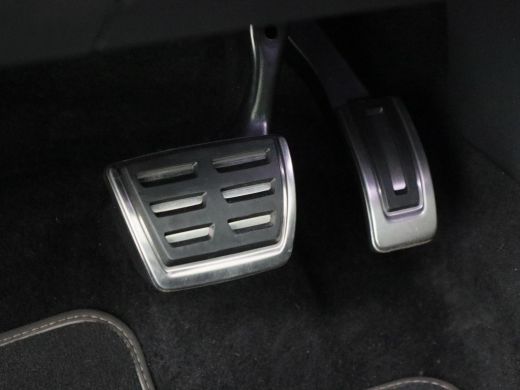 Volkswagen Tiguan 1.5 TSi 150 Pk R-Line Business+ | Black Style | Panoramadak | Adaptive Cruise | Climate Control |... ActivLease financial lease