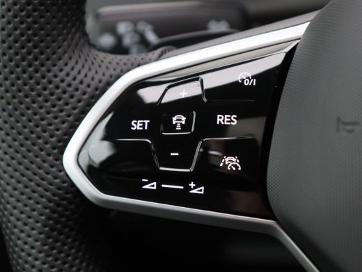 Volkswagen Tiguan 1.5 TSi 150 Pk R-Line Business+ | Black Style | Panoramadak | Adaptive Cruise | Climate Control |... ActivLease financial lease