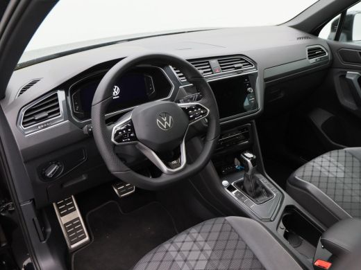 Volkswagen Tiguan 1.5 TSi 150 Pk R-Line Business+ | Black Style | Panoramadak | Adaptive Cruise | Climate Control |... ActivLease financial lease
