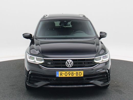 Volkswagen Tiguan 1.5 TSi 150 Pk R-Line Business+ | Black Style | Panoramadak | Adaptive Cruise | Climate Control |... ActivLease financial lease