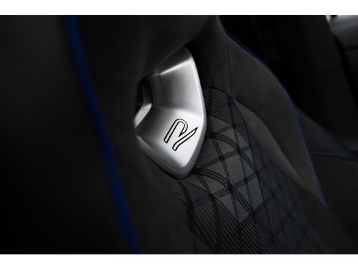 Volkswagen Tiguan R-Line Edition - eHybrid | 'App-Connect' draadloze smartphone integratie | Automatische afstandsr... ActivLease financial lease