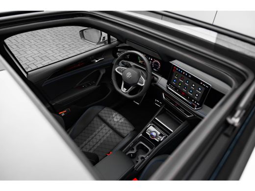 Volkswagen Tiguan R-Line Edition - eHybrid | 'App-Connect' draadloze smartphone integratie | Automatische afstandsr... ActivLease financial lease