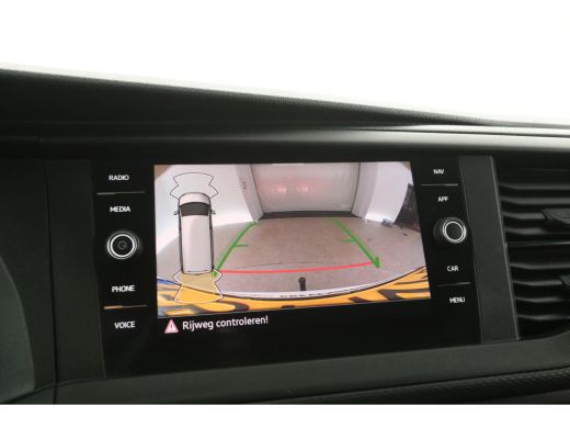 Volkswagen Transporter 2.0 TDI 150PK L1H1 | Aut. | Airco | Adap. Cruise | 3-Zits | Carplay | Navi | Stoelverw. | Trekh. ActivLease financial lease