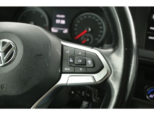 Volkswagen Transporter 2.0 TDI 150PK L1H1 | Aut. | Airco | Adap. Cruise | 3-Zits | Carplay | Navi | Stoelverw. | Trekh. ActivLease financial lease