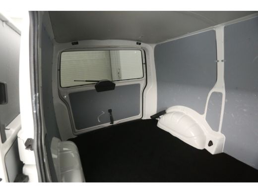 Volkswagen Transporter 2.0 TDI 150PK L1H1 | Aut. | Airco | Adap. Cruise | 3-Zits | Carplay | Navi | Stoelverw. | Trekh. ActivLease financial lease