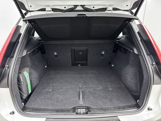 Volvo  EX40 Single Motor Extended Range Ultra 82 kWh | 19" Allseason | Fusion Leder | Trekhaak | Pixel LED | ... ActivLease financial lease