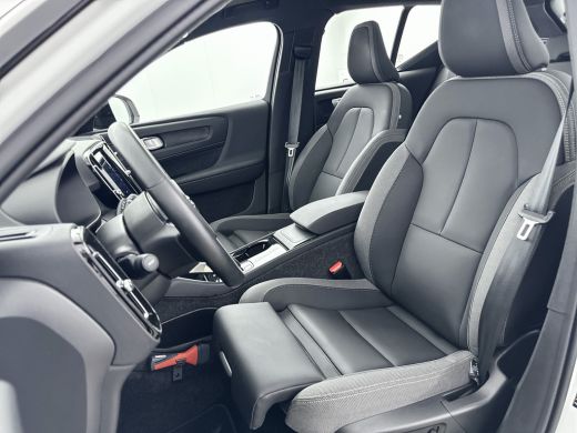 Volvo  EX40 Single Motor Extended Range Ultra 82 kWh | 19" Allseason | Fusion Leder | Trekhaak | Pixel LED | ... ActivLease financial lease