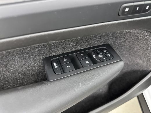 Volvo  EX40 Single Motor Extended Range Ultra 82 kWh | 19" Allseason | Fusion Leder | Trekhaak | Pixel LED | ... ActivLease financial lease