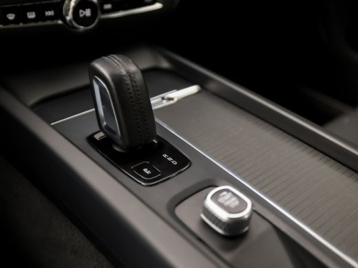 Volvo  V60 2.0 B3 Sport 177Pk Automaat (APPLE CARPLAY, GROOT NAVI, CAMERA, ELEK ACHTERKLEP, SPORTSTOELEN, AD... ActivLease financial lease