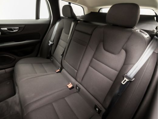 Volvo  V60 2.0 B3 Sport 177Pk Automaat (APPLE CARPLAY, GROOT NAVI, CAMERA, ELEK ACHTERKLEP, SPORTSTOELEN, AD... ActivLease financial lease