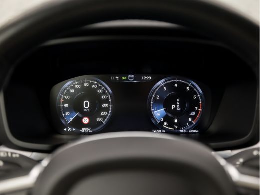 Volvo  V60 2.0 B3 Sport 177Pk Automaat (APPLE CARPLAY, GROOT NAVI, CAMERA, ELEK ACHTERKLEP, SPORTSTOELEN, AD... ActivLease financial lease