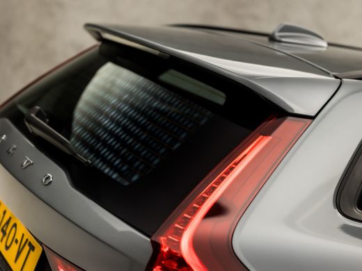 Volvo  V60 2.0 B3 Sport 177Pk Automaat (APPLE CARPLAY, GROOT NAVI, CAMERA, ELEK ACHTERKLEP, SPORTSTOELEN, AD... ActivLease financial lease