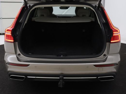 Volvo  V60 2.0 B4 Inscription | Trekhaak | Leder | Stoel & stuurverwarming | Camera | Adaptive cruise | Carp... ActivLease financial lease