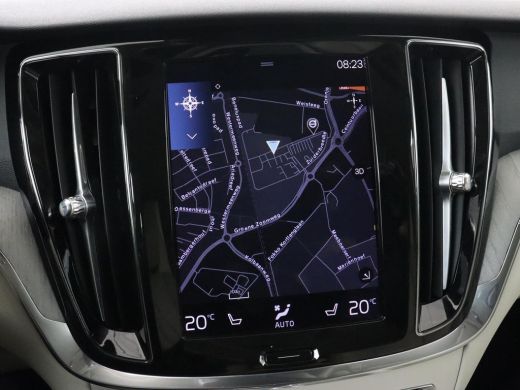 Volvo  V60 2.0 B4 Inscription | Trekhaak | Leder | Stoel & stuurverwarming | Camera | Adaptive cruise | Carp... ActivLease financial lease