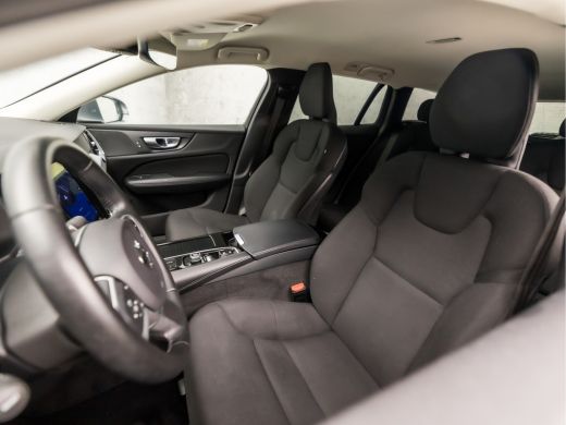 Volvo  V60 2.0 T6 Recharge AWD Sport 390Pk Automaat (APPLE CARPLAY, GROOT NAVI, CAMERA, KEYLESS, SPORTSTOELE... ActivLease financial lease