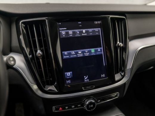 Volvo  V60 2.0 T6 Recharge AWD Sport 390Pk Automaat (APPLE CARPLAY, GROOT NAVI, CAMERA, KEYLESS, SPORTSTOELE... ActivLease financial lease