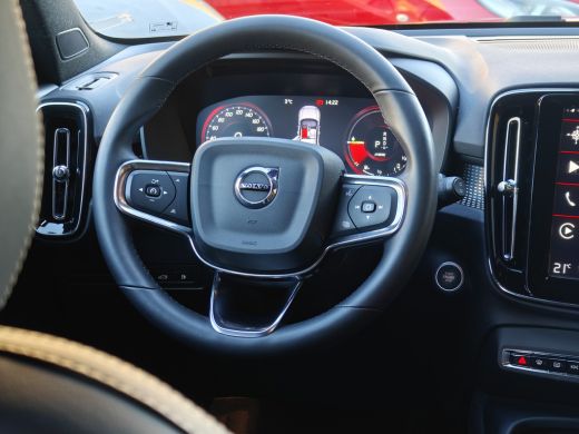 Volvo  XC40 1.5 T5 Recharge R-Design | Achteruitrijcamera | Apple Carplay/Android Auto|telefoonintegratie pre... ActivLease financial lease