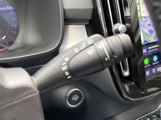 Volvo  XC40 B4 Plus Black Edition 360 Camera| Panoramadak | 20" velgen | Extra getint glas | Harman Kardon Au... ActivLease financial lease