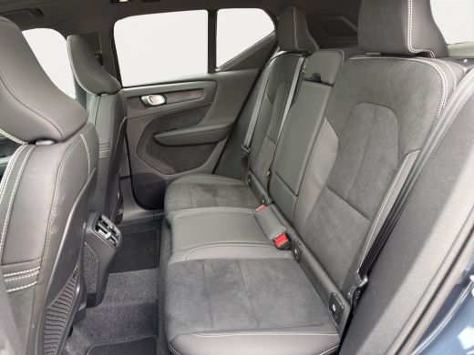 Volvo  XC40 B4 Plus Black Edition 360 Camera| Panoramadak | 20" velgen | Extra getint glas | Harman Kardon Au... ActivLease financial lease