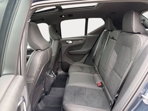 Volvo  XC40 B4 Plus Black Edition 360 Camera| Panoramadak | 20" velgen | Extra getint glas | Harman Kardon Au... ActivLease financial lease
