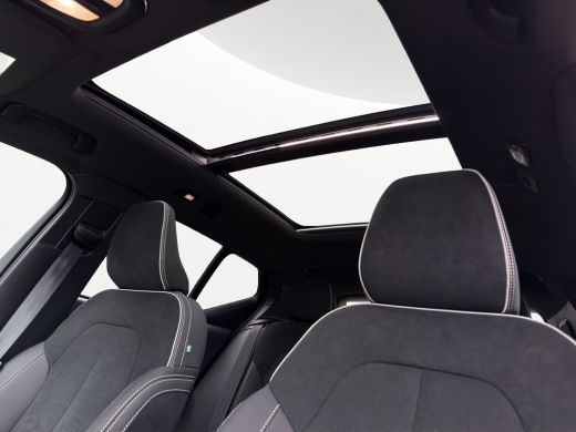 Volvo  XC40 B4 Plus Black Edition 360 Camera| Panoramadak | 20" velgen | Extra getint glas | Harman Kardon Au... ActivLease financial lease