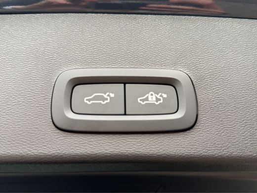 Volvo  XC40 B4 Plus Black Edition 360 Camera| Panoramadak | 20" velgen | Extra getint glas | Harman Kardon Au... ActivLease financial lease