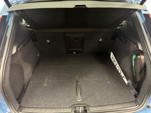 Volvo  XC40 B4 Plus Dark | Achteruitrijcamera | Apple Carplay/Android Auto|telefoonintegratie premium | Cruis... ActivLease financial lease