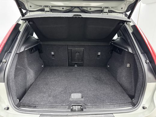 Volvo  XC40 Recharge P8 AWD R-Design | 19" | Vol Leder | Stoel/Stuurverwarming | Adaptieve Cruise | BLIS | El... ActivLease financial lease