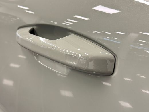 Volvo  XC40 Single Motor Extended Range Plus 82 kWh | Achteruitrijcamera | Apple Carplay/Android Auto|telefoo... ActivLease financial lease