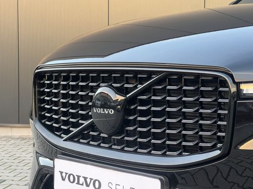 Volvo  XC60 2.0 T6 Plug-in hybrid AWD Plus Black Edition | Panoramadak | Trekhaak | Stoel en stuurwielverwarm... ActivLease financial lease